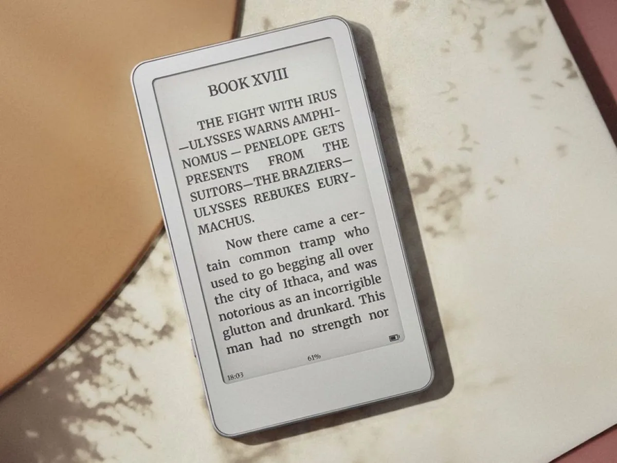 The Boox Picco uses an ePaper display with high legibility under sunlight.