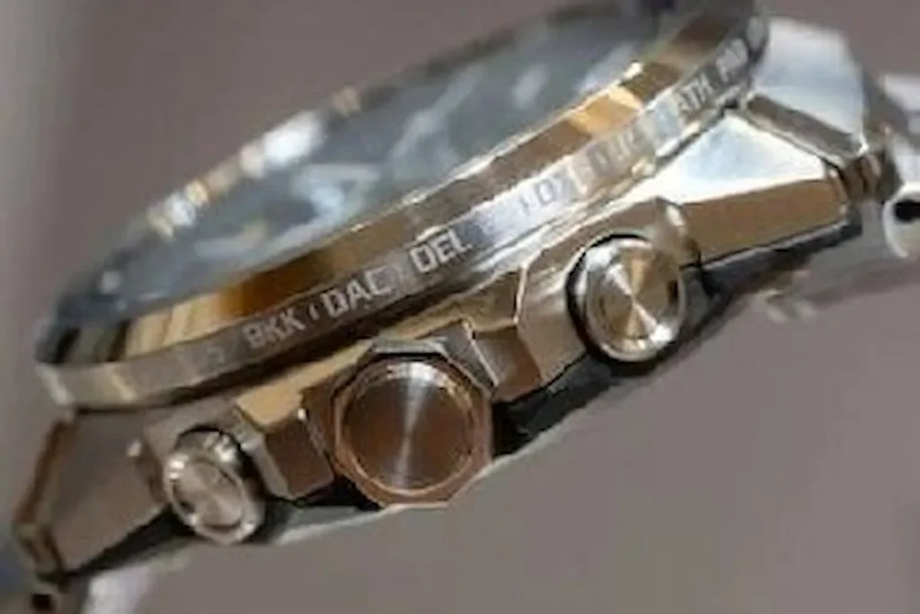 El Casio GST W1000 enseña su diseño metálico en fotos reales