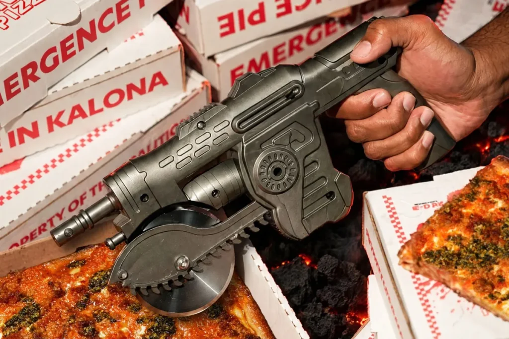 Gears Of Wars cortapizza — El cortapizza de Gears Of Wars se agota al salir a la venta
