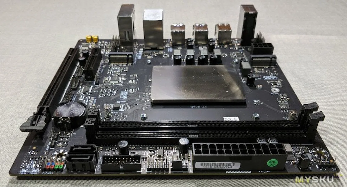 motherboard asequible raptor lake h maxs imagen 2