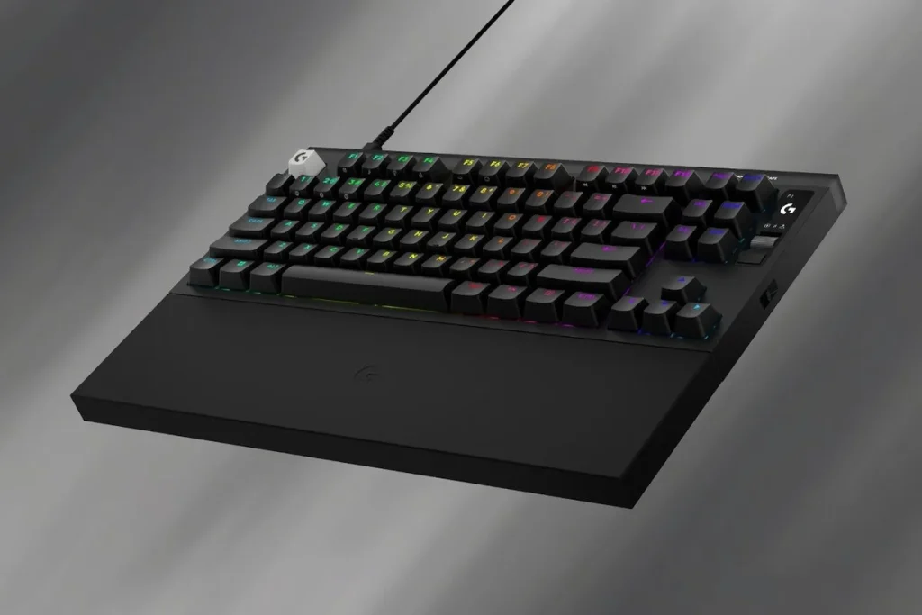 Logitech presenta el teclado Pro X2 Rapid con OLED y USB a 8 kHz Logitech presenta el teclado Pro X2 Rapid con OLED y USB a 8 kHz