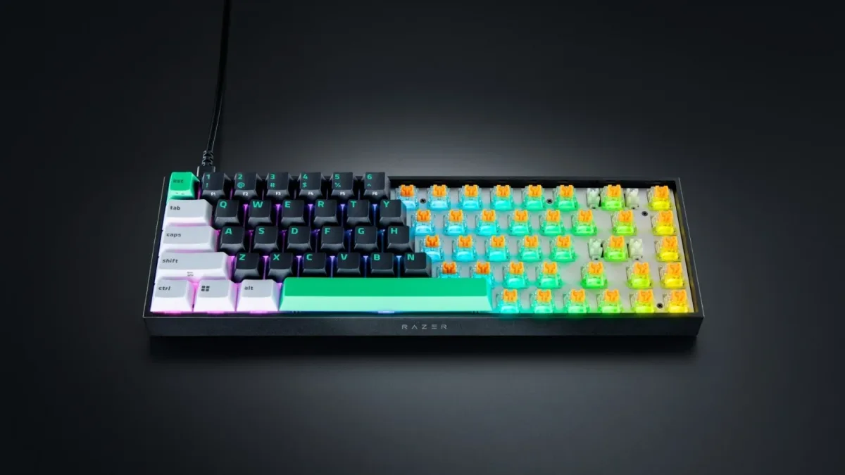 Razer Reclusa X Mini 65% precio — Razer's Reclusa X Mini 65% is the first in a new line of customizable mechanical keyboards 4