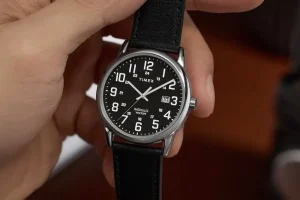 timex easy reader 38mm — Timex lanza un Easy Reader de 38 mm con estética de reloj de campo