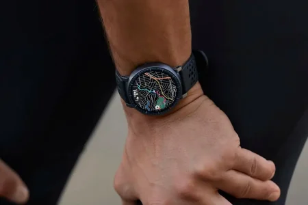 Amazfit Active Max oferta — El Amazfit Active Max baja a 133,49 euros con 25 días de batería