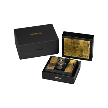 Casio MRG titanio solar — The Casio MRG-B2100HS-9A watch comes with a special packaging