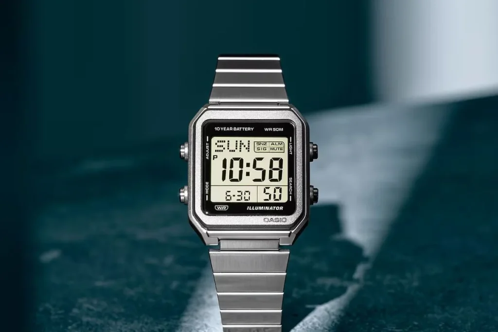 Casio W-221HD-1A — Casio añade a su web de Tailandia un reloj digital cuadrado con correa de acero