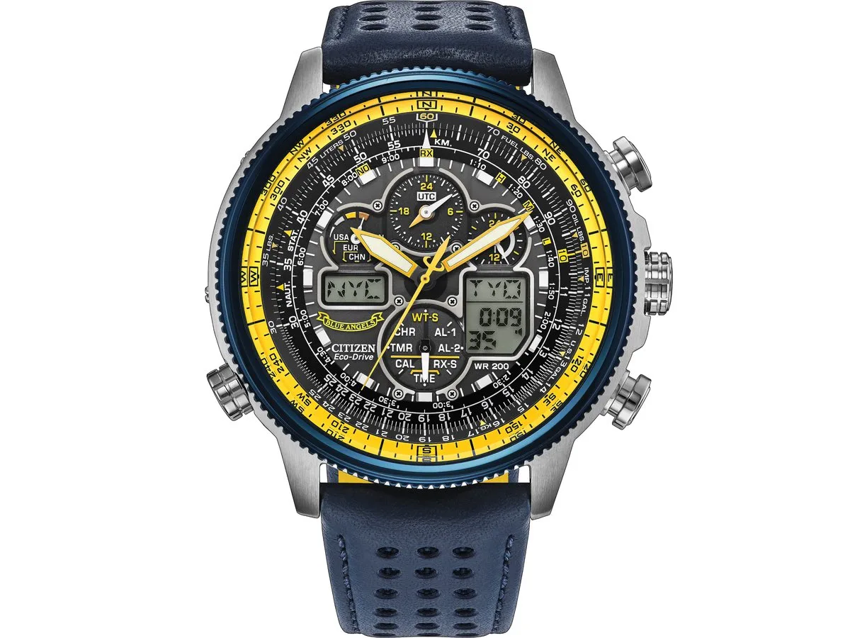 Esfera del Citizen Promaster Nighthawk con bisel azul, escala amarilla y correa de cuero azul