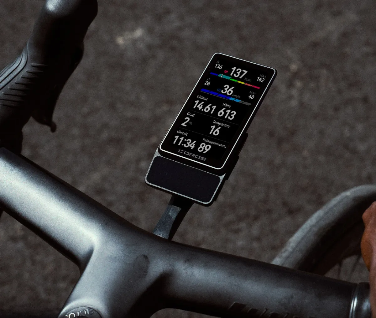 Reloj deportivo Coros Dura 2 Solar con pantalla MiP y paneles solares para cargar la batería
