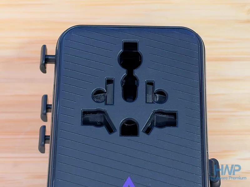 Toma de corriente universal del cargador ELO Phase