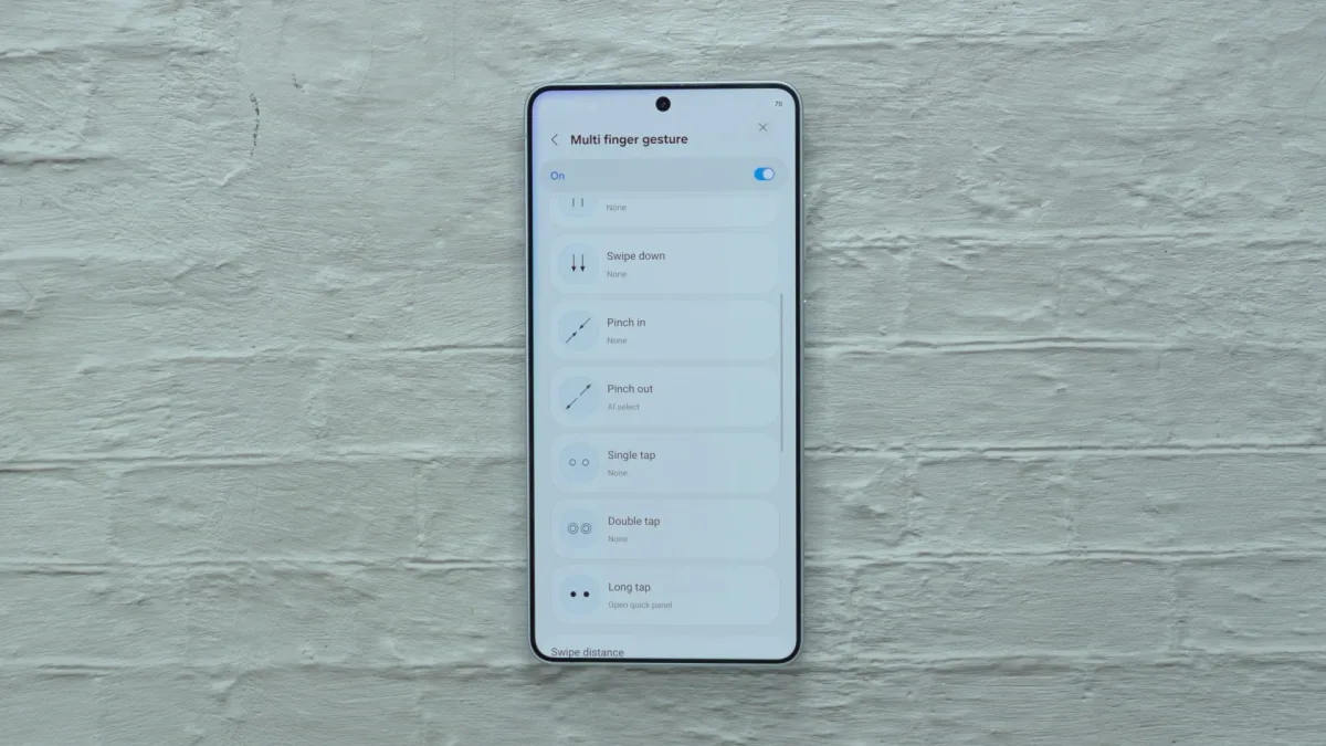 HomeUp multi-finger gestures in One UI 9