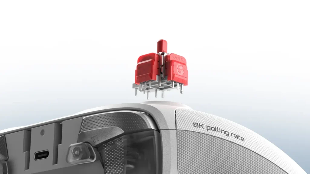 Detalle lateral blanco del mando GameSir G7 Pro 8K