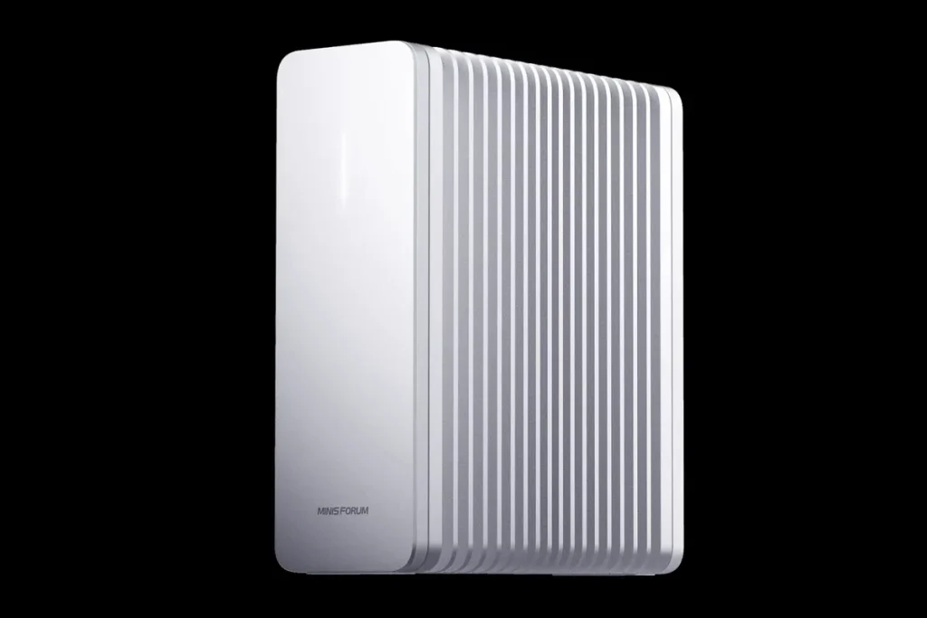 MINISFORUM S5, un NAS sin ventilador con cinco SSD, sale a la venta por 3.599 yuanes MINISFORUM S5, un NAS sin ventilador con cinco SSD, sale a la venta por 3.599 yuanes