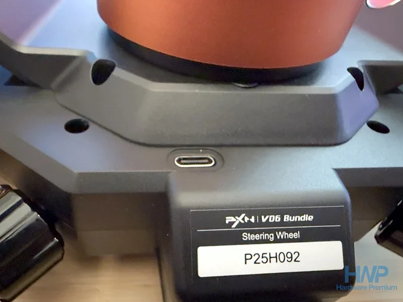 Conector USB-C y etiqueta del volante del PXN VD6 Bundle