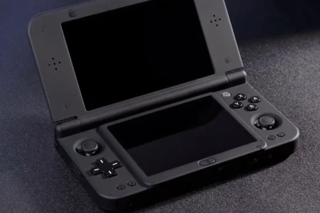 La RG DDS de Anbernic enseña emulación de 3DS y deja ver Wii U y PS3 en su segundo vídeo La RG DDS de Anbernic enseña emulación de 3DS y deja ver Wii U y PS3 en su segundo vídeo