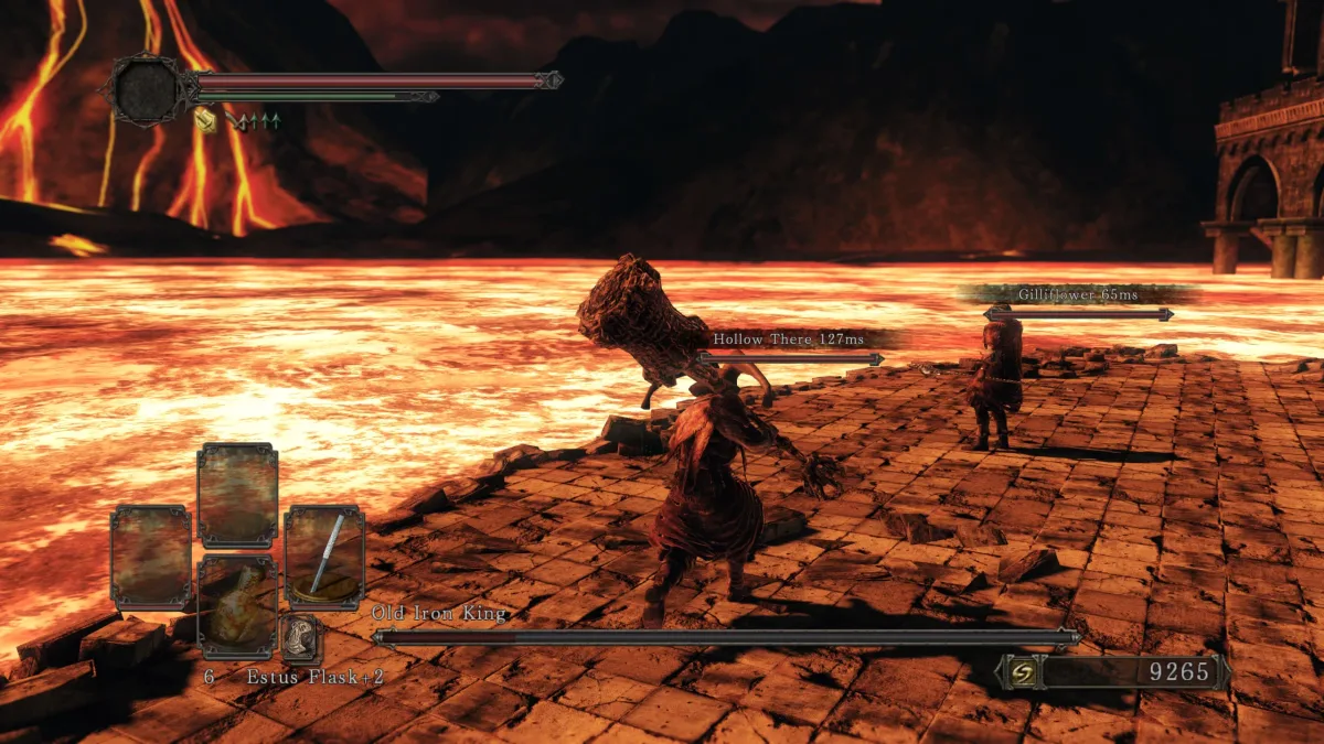 Jugadores del mod Seamless Co-op de Dark Souls 2 en la sala del Rey de Hierro, aparentemente vacía