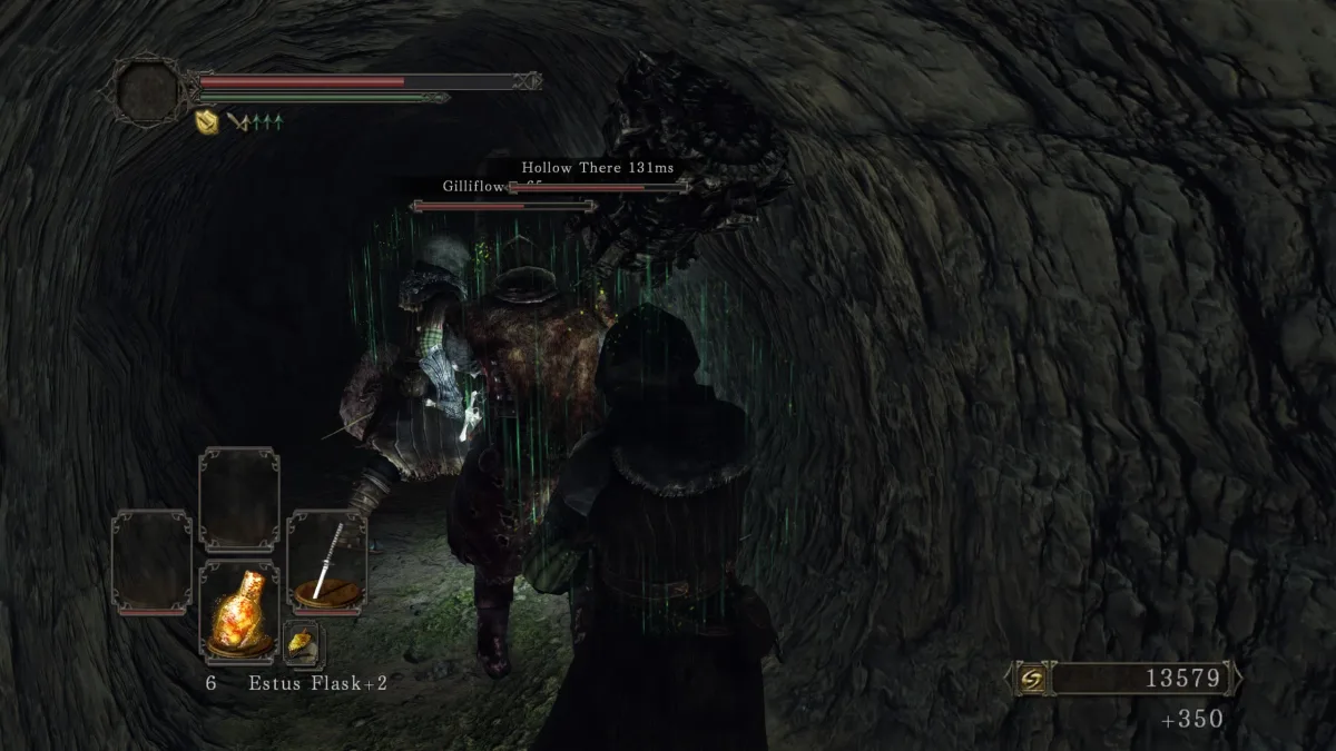Personajes apiñados en un pasillo estrecho jugando con el mod Seamless Co-op de Dark Souls 2