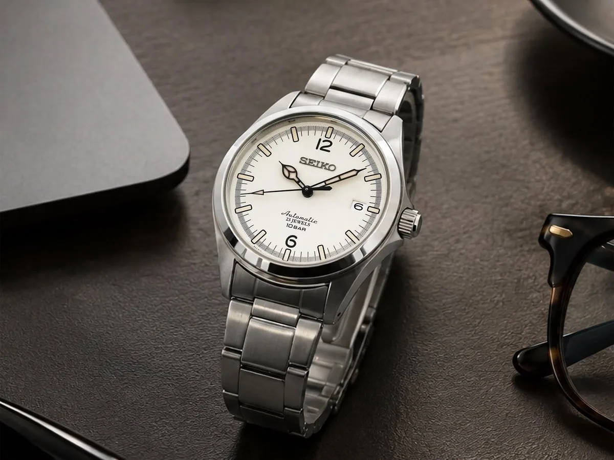 Reloj Seiko TicTAC HZB002J con esfera blanca de aire vintage