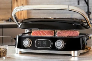 Smeg MultiGrill — Smeg lanza su parrilla retro 3 en 1: del pescado a las hamburguesas y los gofres belgas