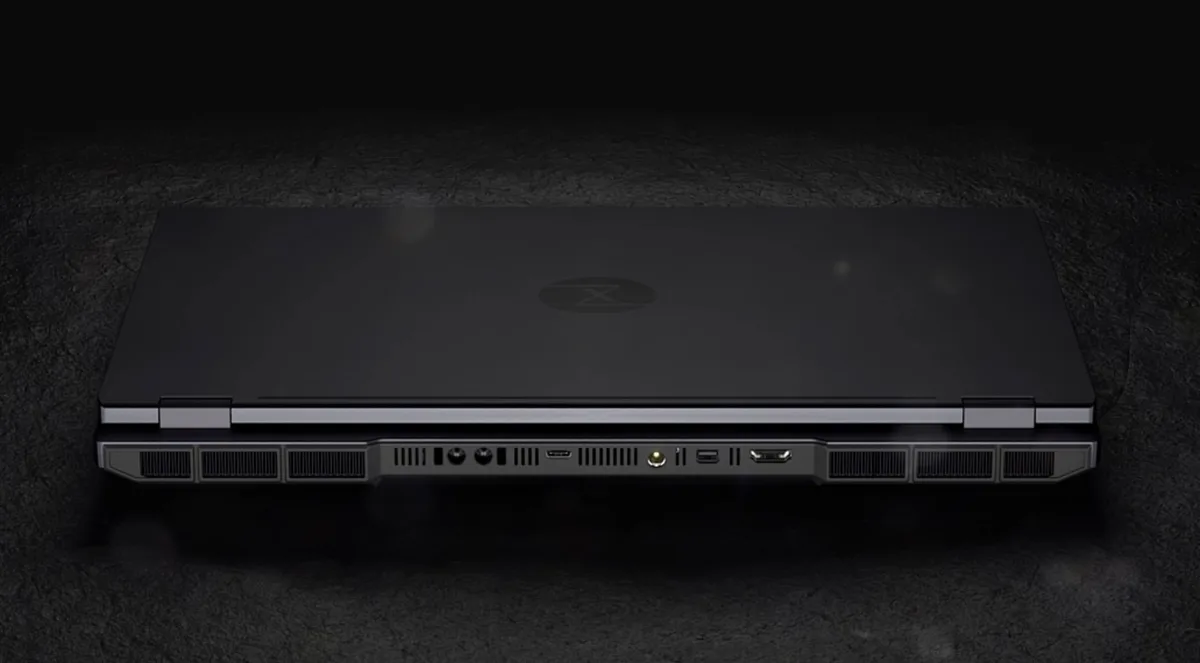 Portátil gaming Tuxedo Stellaris 16 Gen 8, un equipo bastante voluminoso