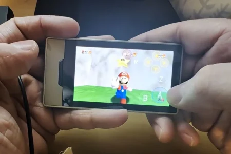 Un modder lleva Super Mario 64 al Zune HD, el rival descatalogado del iPod de Microsoft Super Mario 64 port — Un modder lleva Super Mario 64 al Zune HD, el rival descatalogado del iPod de Microsoft