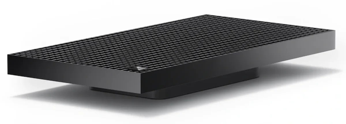Surface Dev Box precio — Surface RTX Spark Dev Box negro visto en perspectiva
