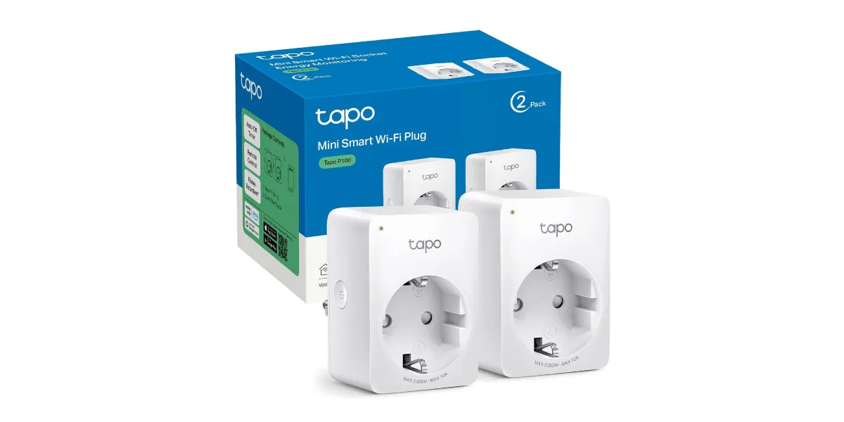 Creatividad vertical del pack de dos enchufes Tapo P100.