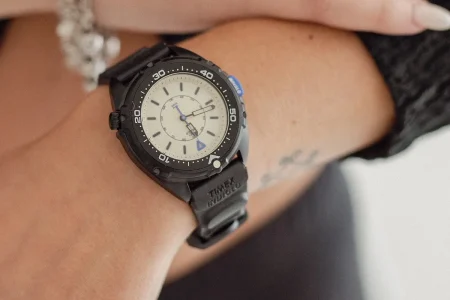 Timex lanza el Intrepid Blackout de 36 mm con diseño sigiloso y 100 m de resistencia al agua timex dimepiece — Timex lanza el Intrepid Blackout de 36 mm con diseño sigiloso y 100 m de resistencia al agua
