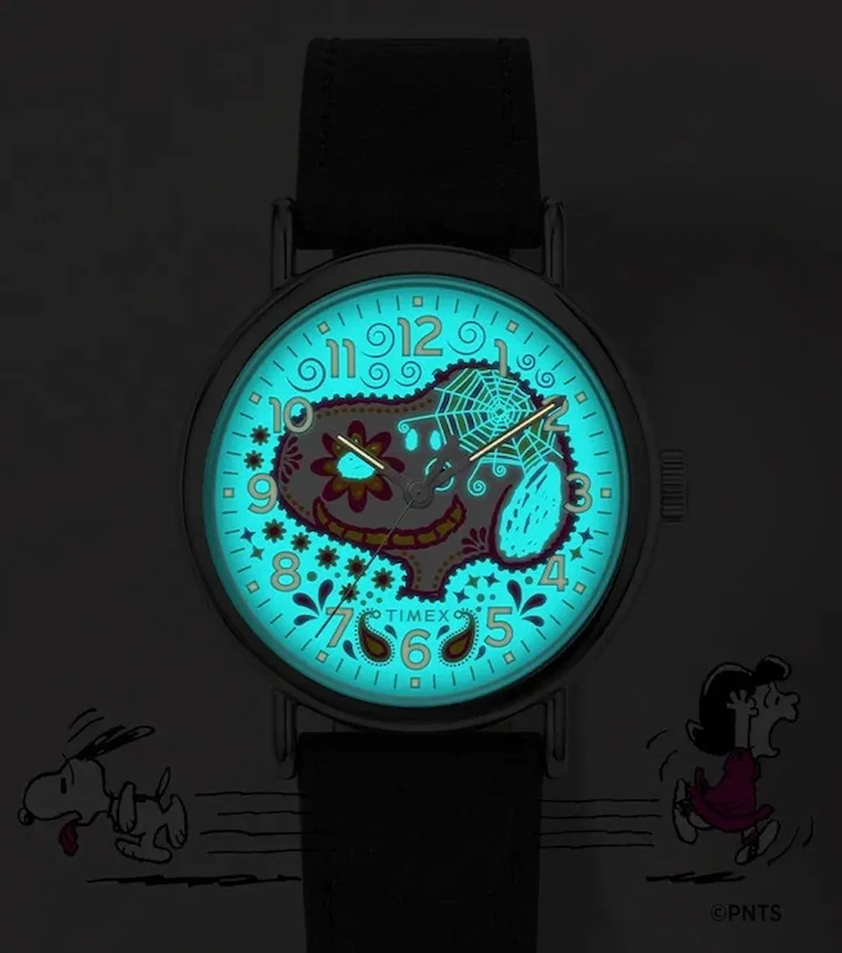 Reloj Timex Weekender de Peanuts con diseño del Día de Muertos