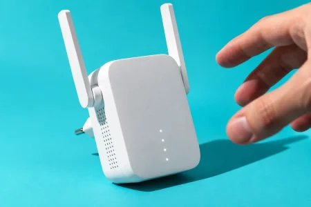 tp-link re300 — El repetidor Mercusys ME30 baja a 20,95 euros en Amazon para llevar WiFi a cualquier habitación
